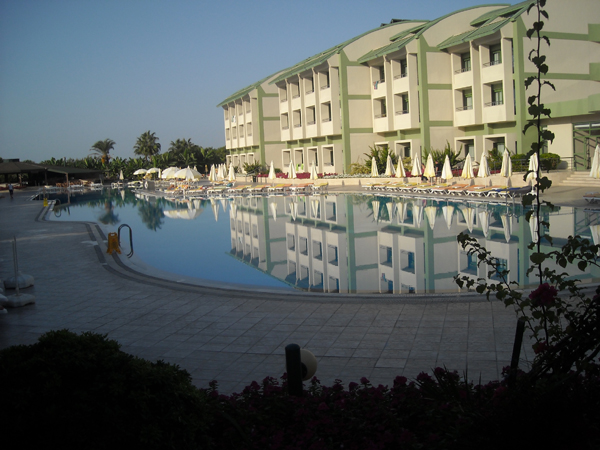 10 10 02 side golden coast 4 pancarte