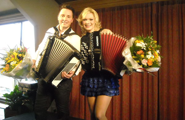 11 02 22 cd the sunsets johan en annelies pancarte