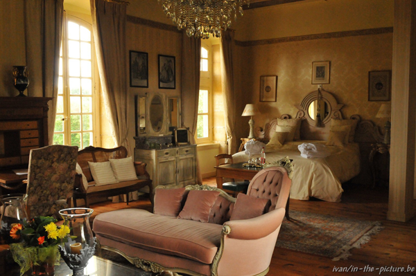 11 07 22 chateau d origny la suite franaise pancarte