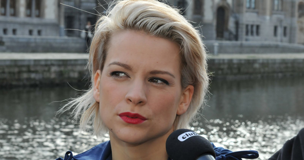 code 37 de film pancarte veerle baetens