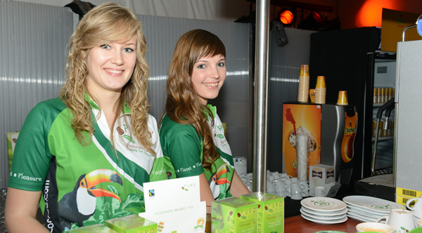 12 11 21 gentse zesdaagse 2012 dag 2 promomeisjes puro pancarte
