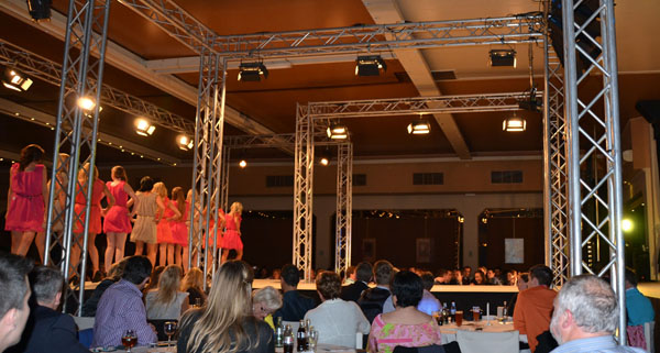 miss style belgium 2013 finale zicht podium pancarte 2